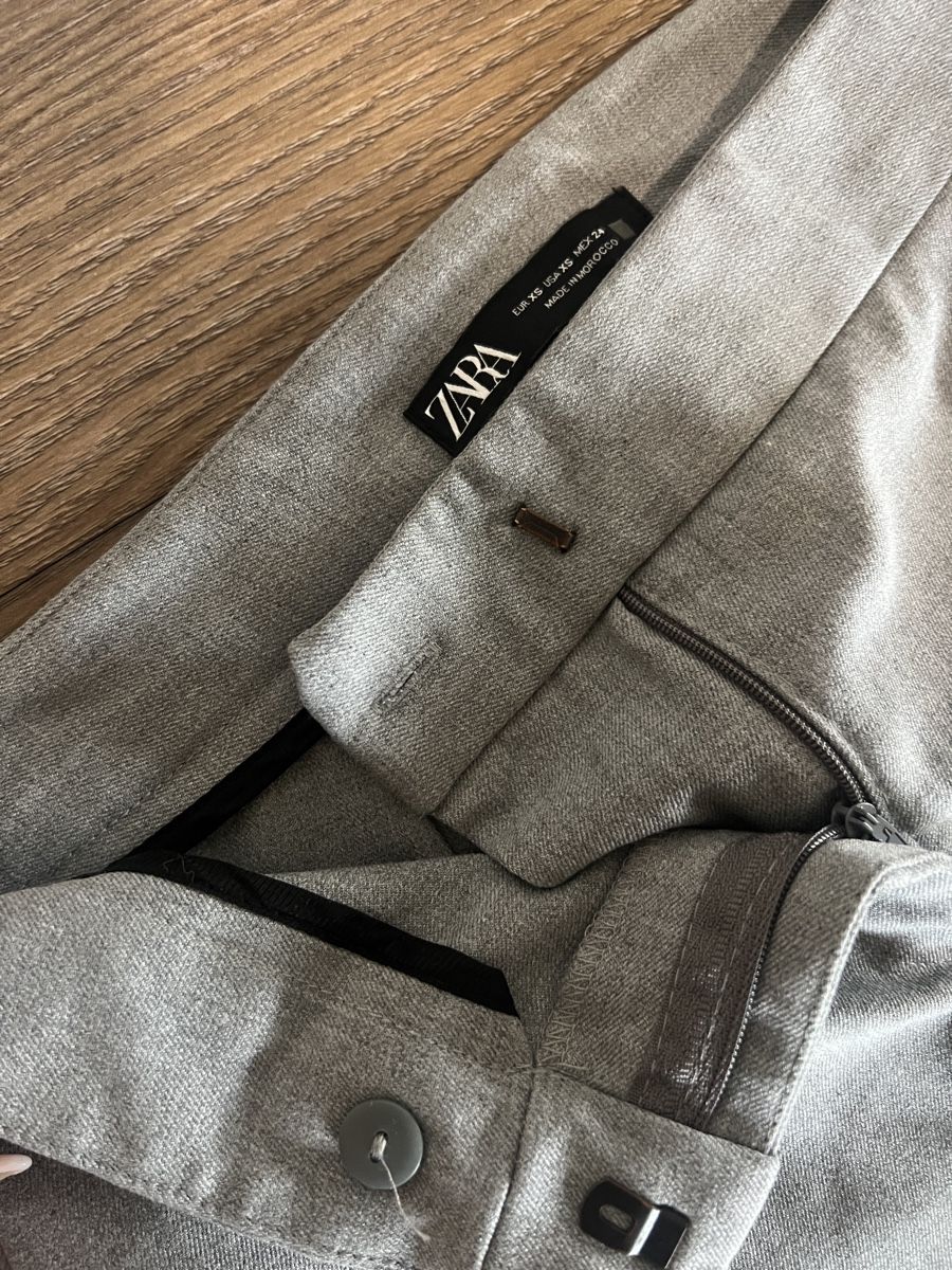 Zara Pantaloni: Zara Hose Gr.XS – Nuovo (secondo la descrizione) da Illnau venduto da Michele0210_ 1
