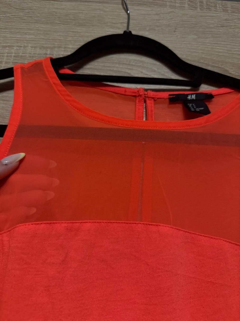 H&M Top: Débardeur orange fluo – Usato da Montreux venduto da Iza_81199 2