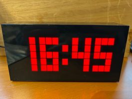 Digitaler Funk-Wecker mit grossen Leuchtziffern