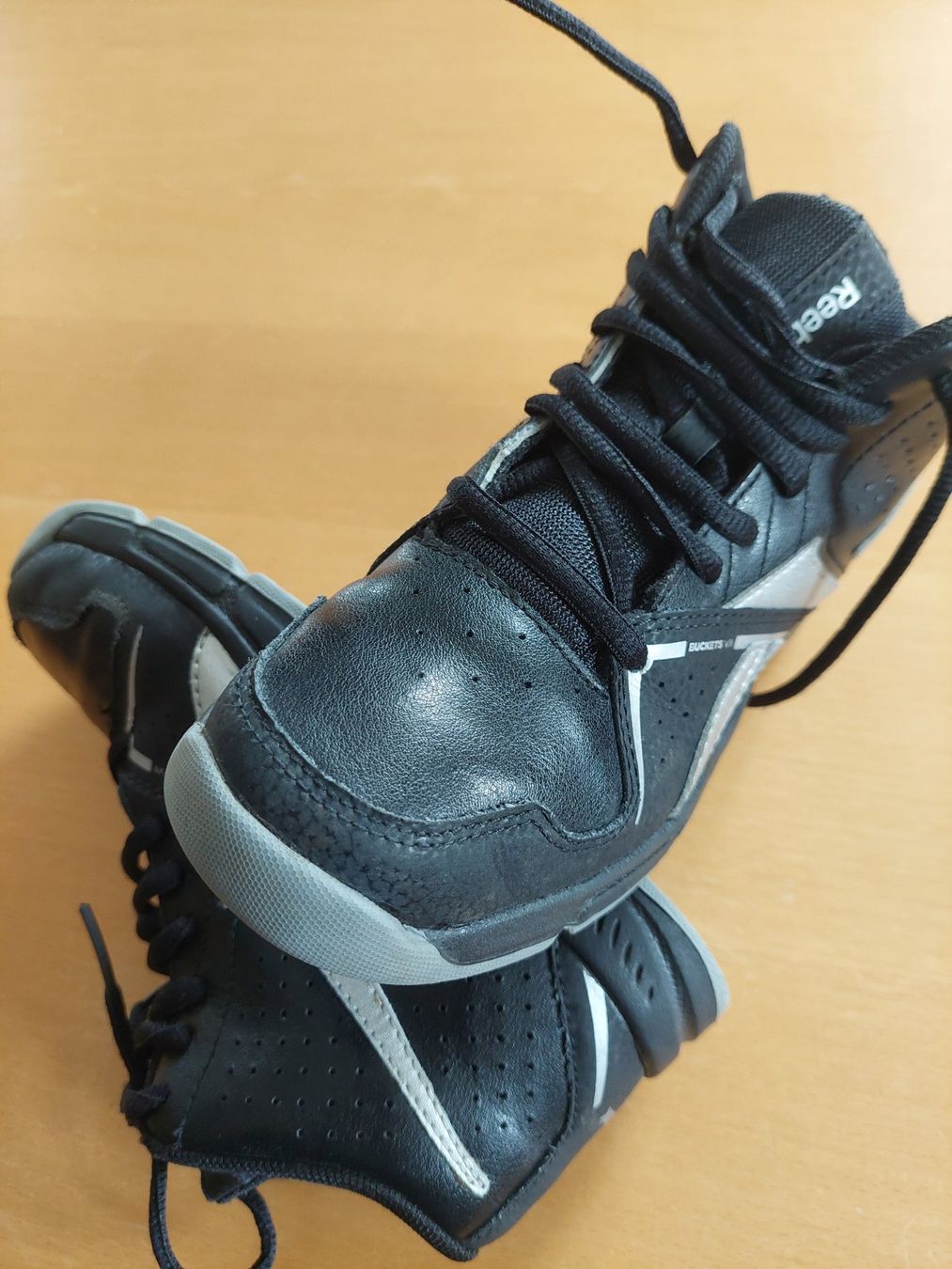 Reebok Scarpe per ragazzi: Reebok Buckets Sneaker  Gr.31 – Usato da Zürich venduto da meymano 1