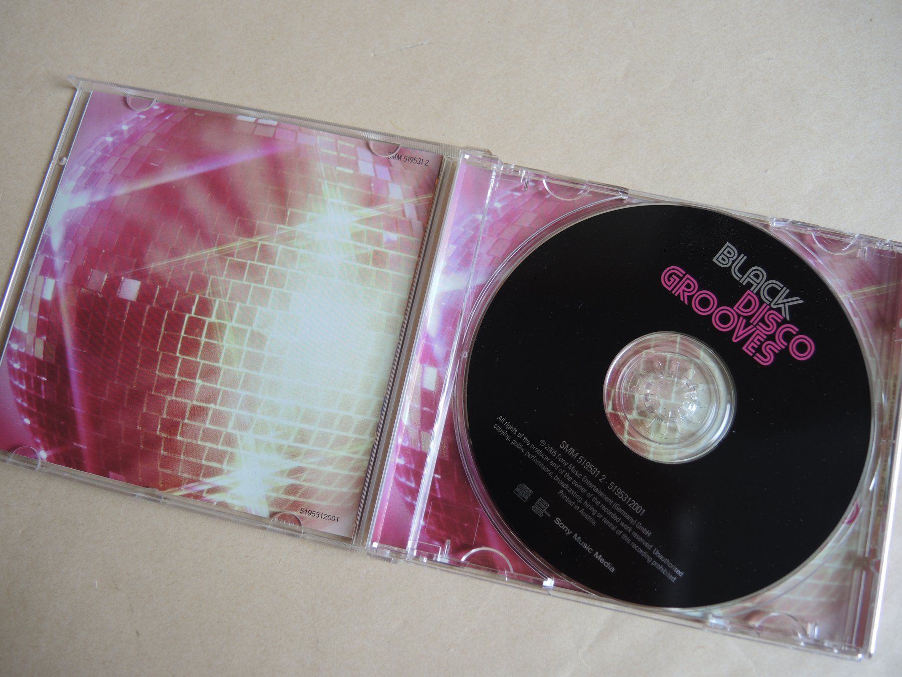 CD: Black Disco Grooves - CD - 2oo5 Sony – Usato da Rorschach venduto da Pop-upBrocki 1