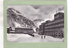 Arosa Bahnhofplatz mit Posthotel 1954