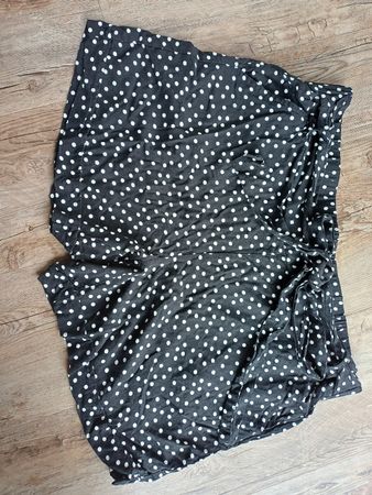 Kurze Hosen Damen Gr.48 C&A