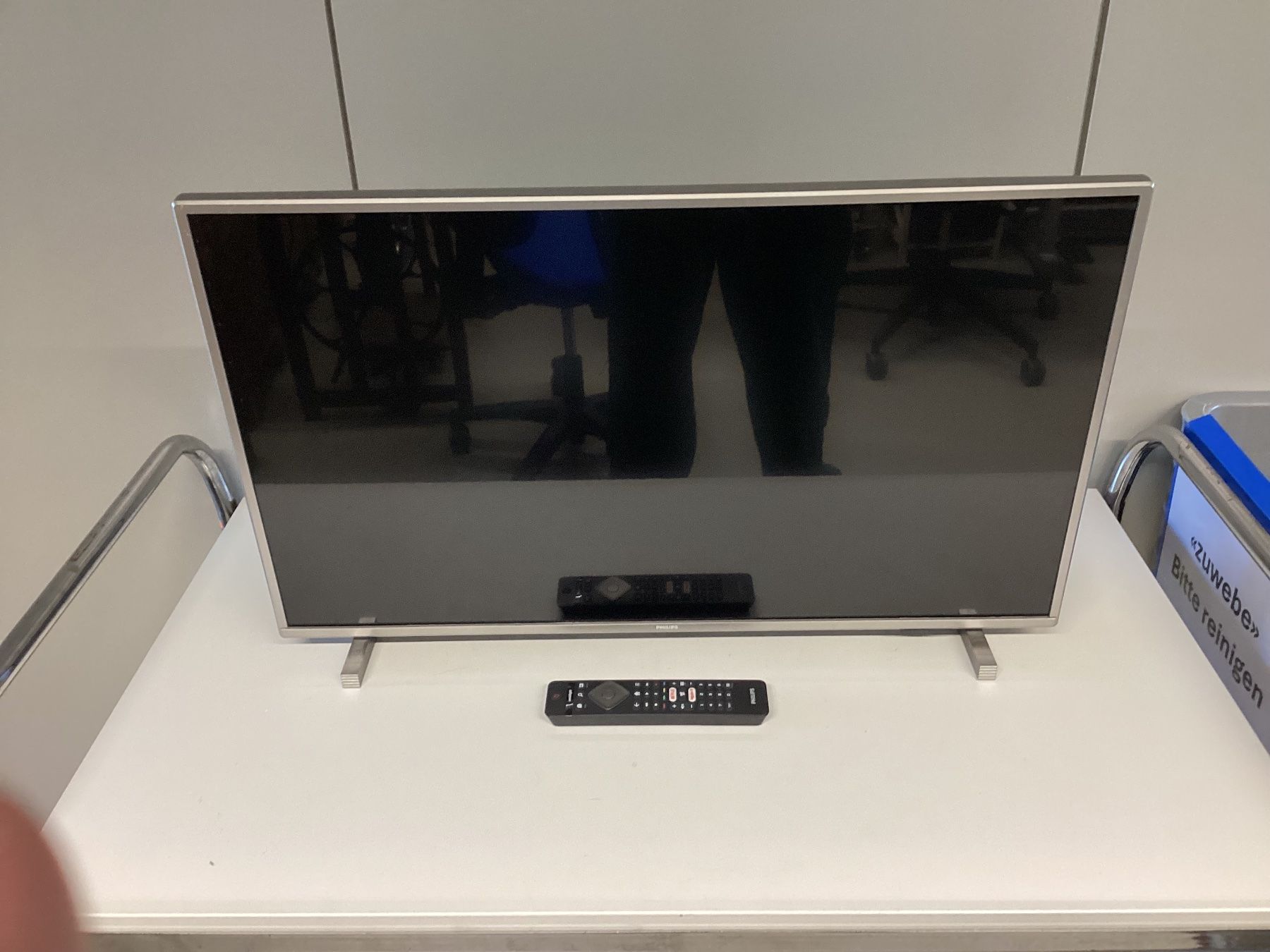 Philips Televisori: Fernseher mit Ambientelicht- Wiitergäh – Usato da Zug venduto da GGZatWork