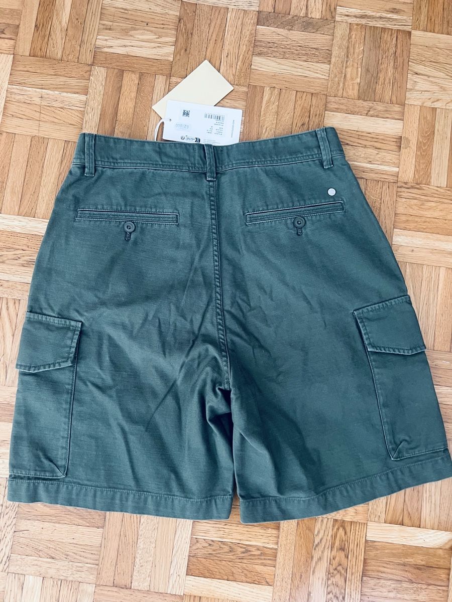 Closed Pantaloni: Neue Closed Herren Cargo Bermuda Shorts – Nuovo (secondo la descrizione) da Zürich venduto da Walllstreet 7