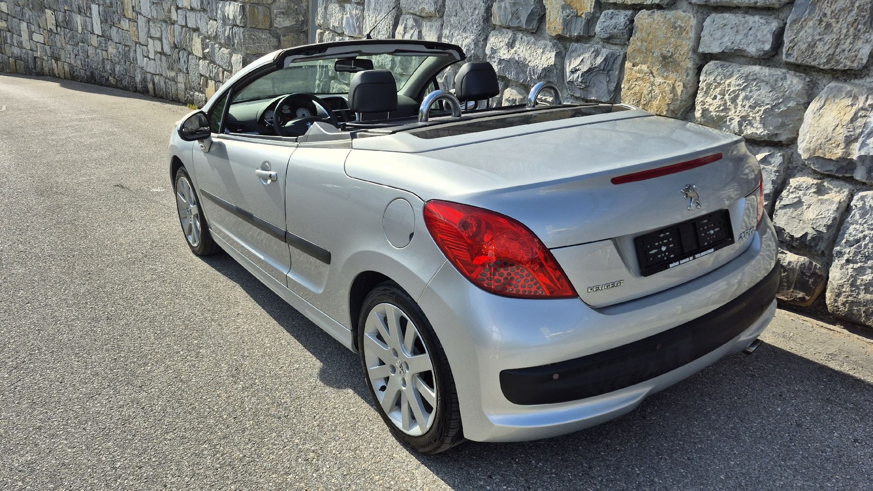 Peugeot Automobili: Peugeot 207 CC MFK 12.2025 – Usato da Brienzwiler venduto da Leon-258 2