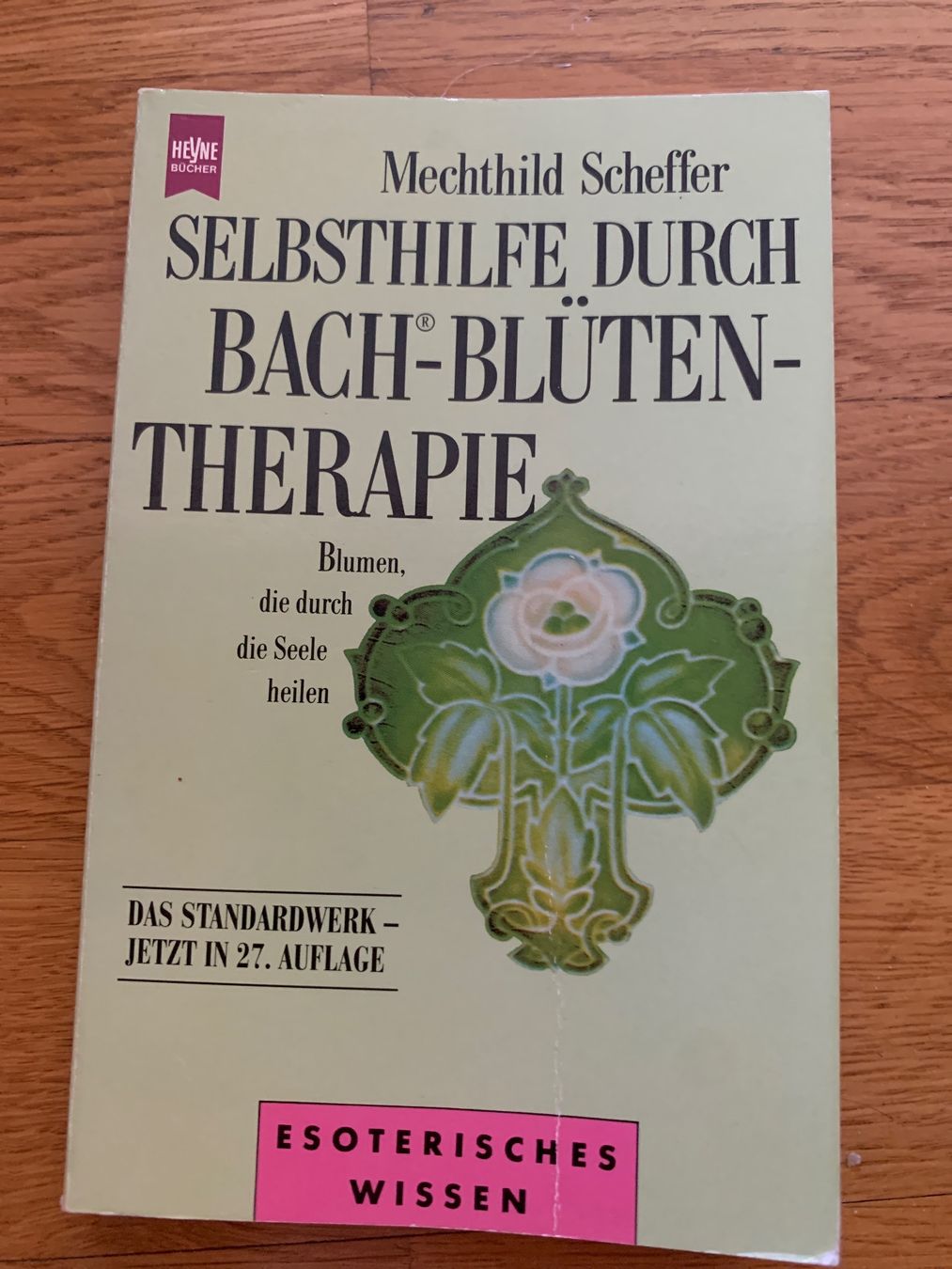 Libri: Buch Selbsthilfe durch Bachblütentherapie M. Scheffer – Usato da Richterswil venduto da Moii89