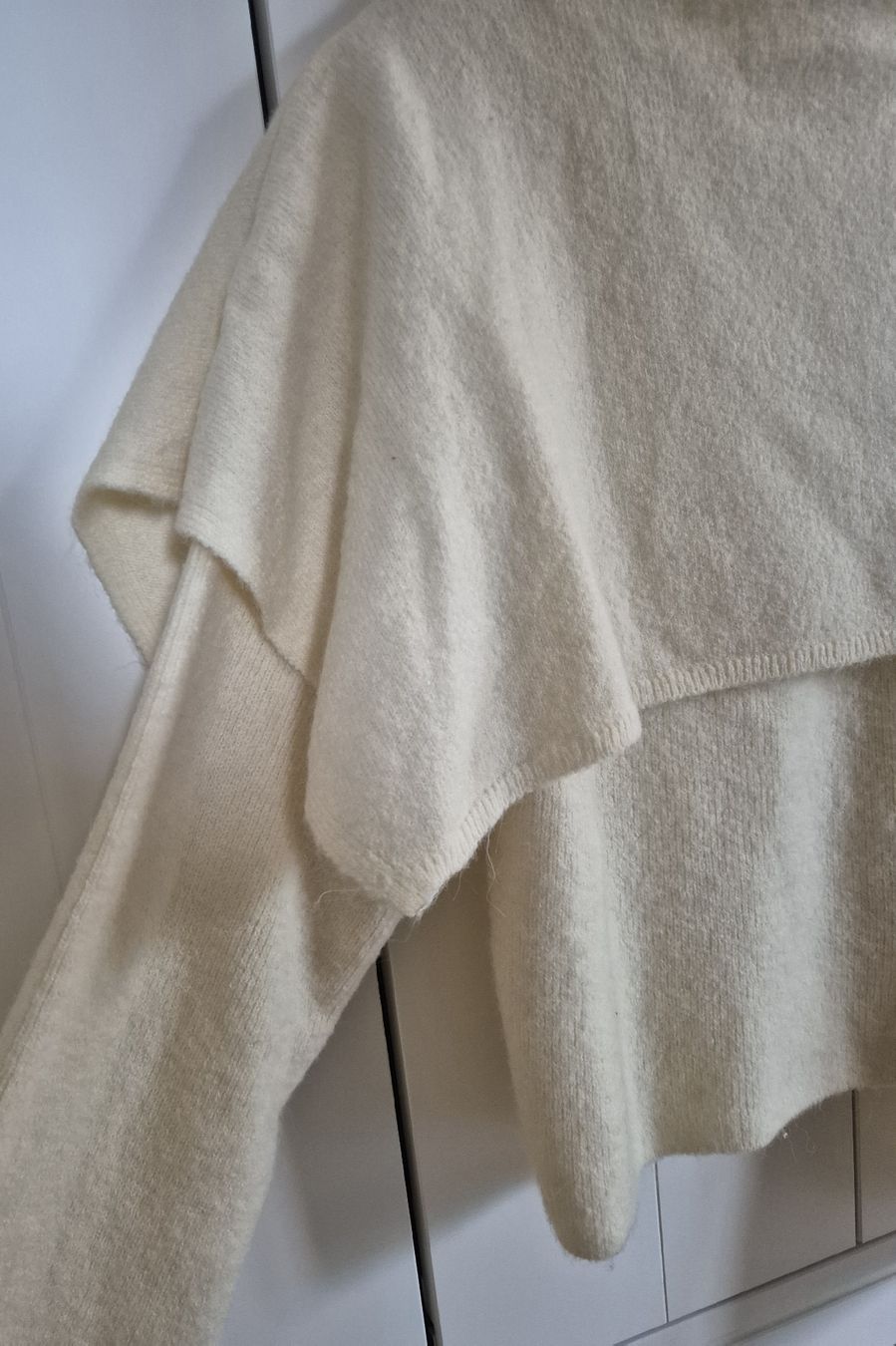Zara Pullover & Sweatshirts: Dicker Strick Pullover Zara S mit Cape  – Neu (gemäss Beschreibung) aus Schlieren von can_7ln8 1