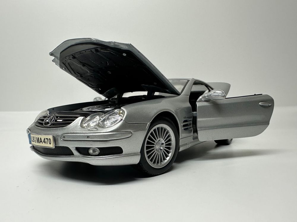 Mercedes-Benz SL55 AMG 1:18