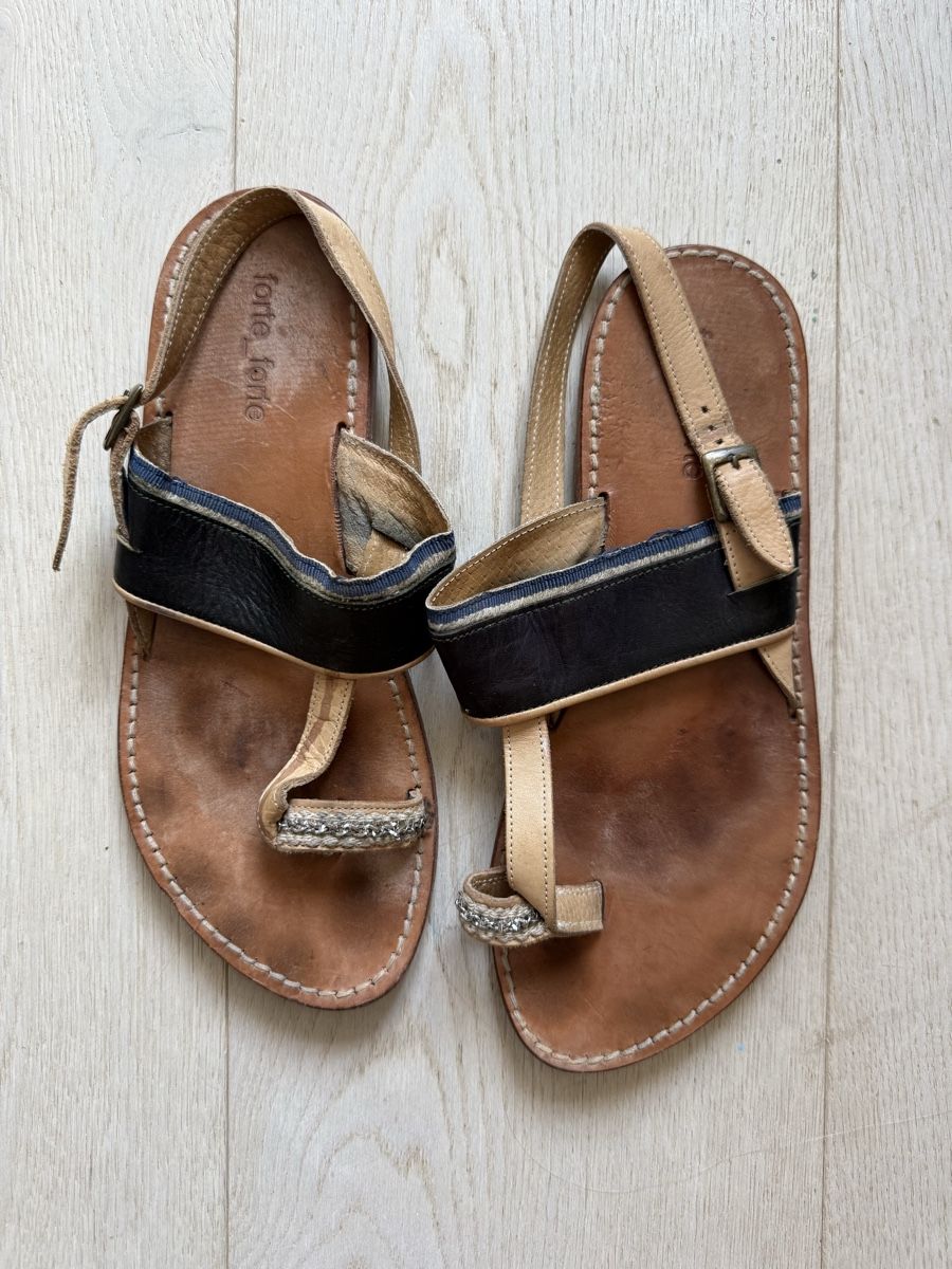 Scarpe da donna: Forte Forte Leder Sandale, GR 37 – Usato da Unterägeri venduto da Lerchemeerenge