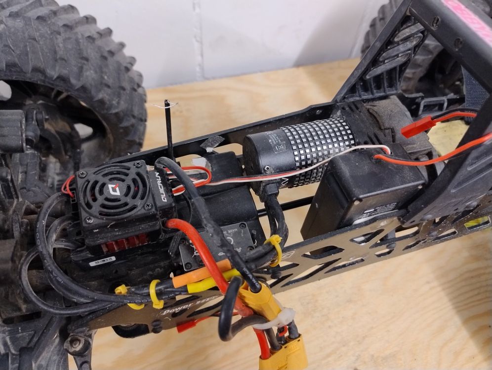 RC Kits de montage: RC Monster Truck CEN RACING "Reeper" 1:7 – D'occasion à Schlieren par Thomy32 2