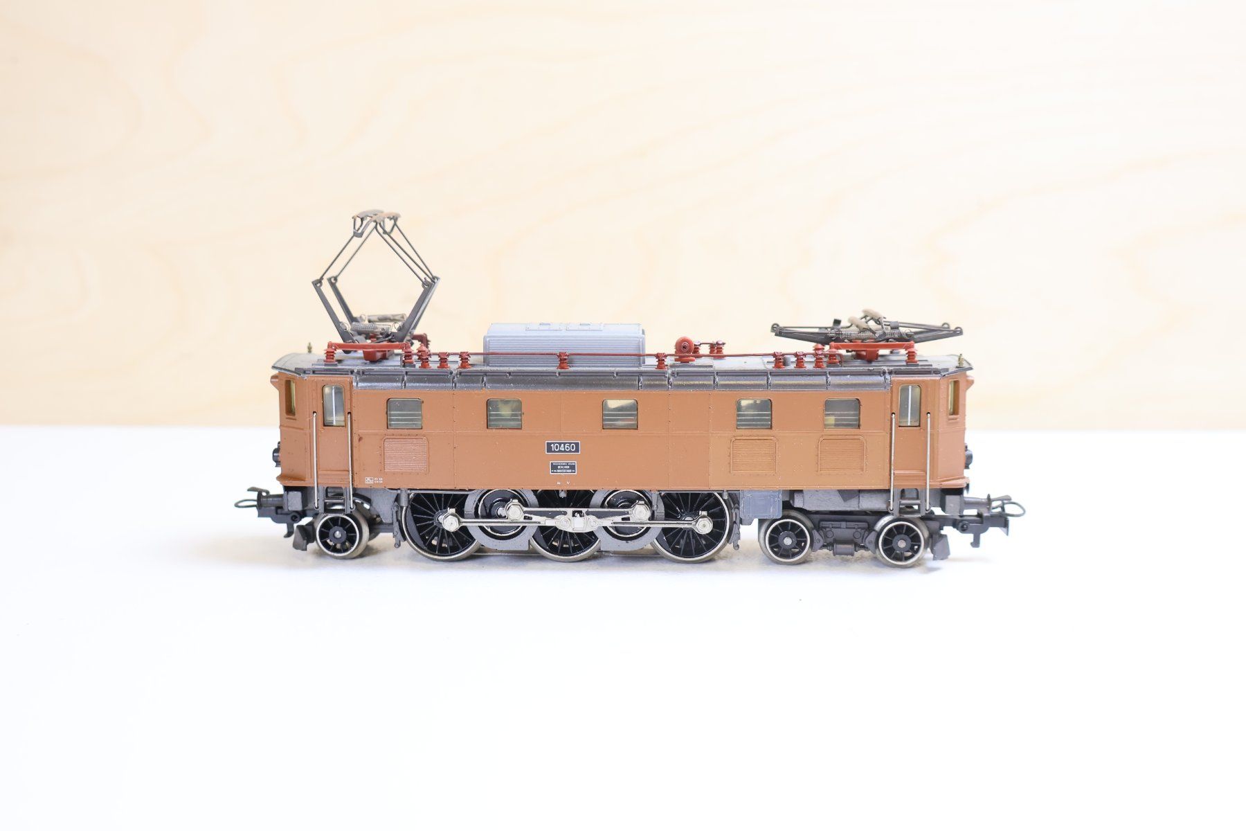 Märklin Modellini di ferrovie: Märklin SBB E-Lok Ae 3/6 - 3151 - H0 – Difettoso da Winterthur venduto da Monstera 1