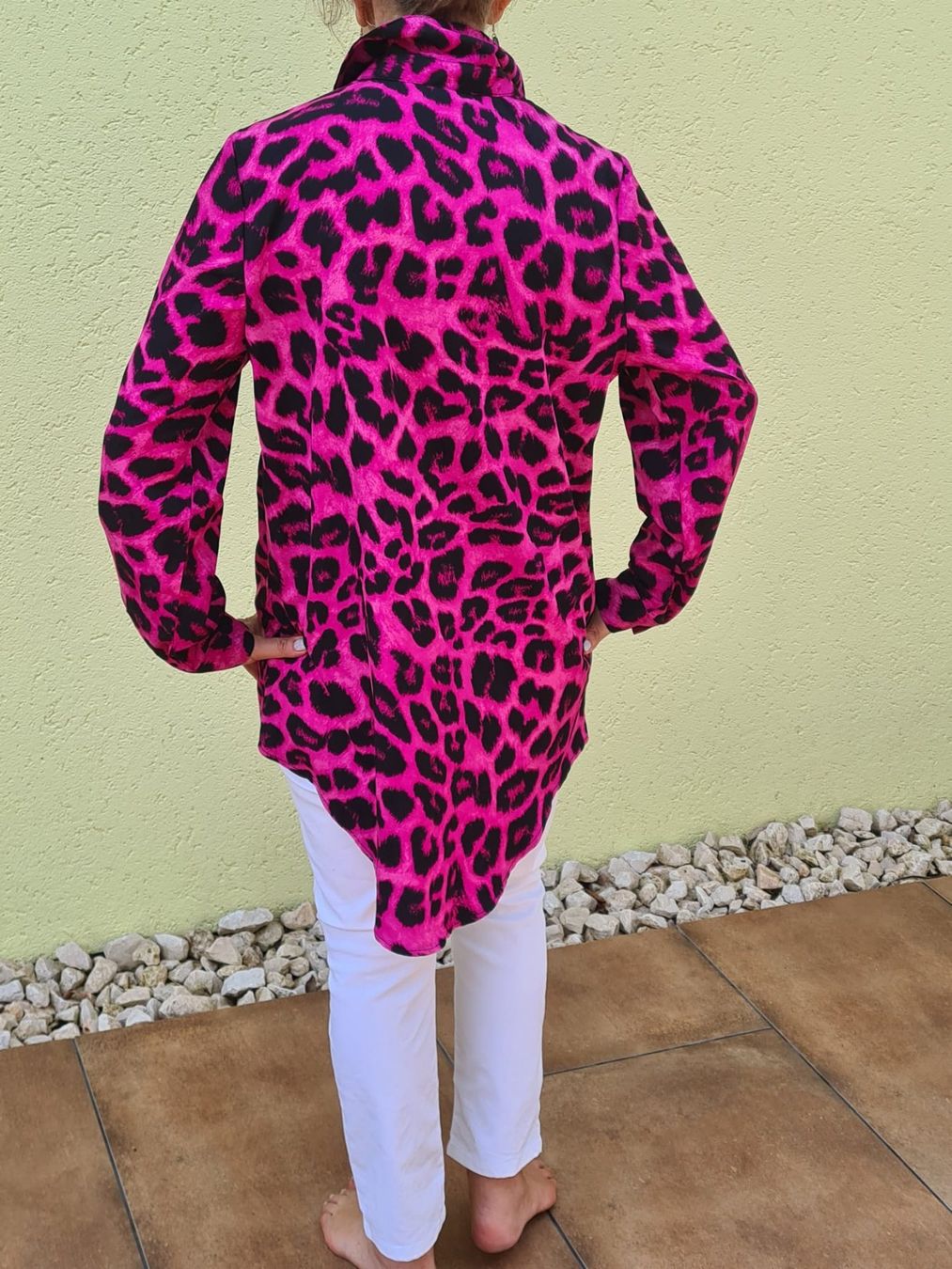 Chemisiers: Longbluse in Gepardlook mit Pailetten. – Neuf (Voir description) à Contra par Lylou0 1