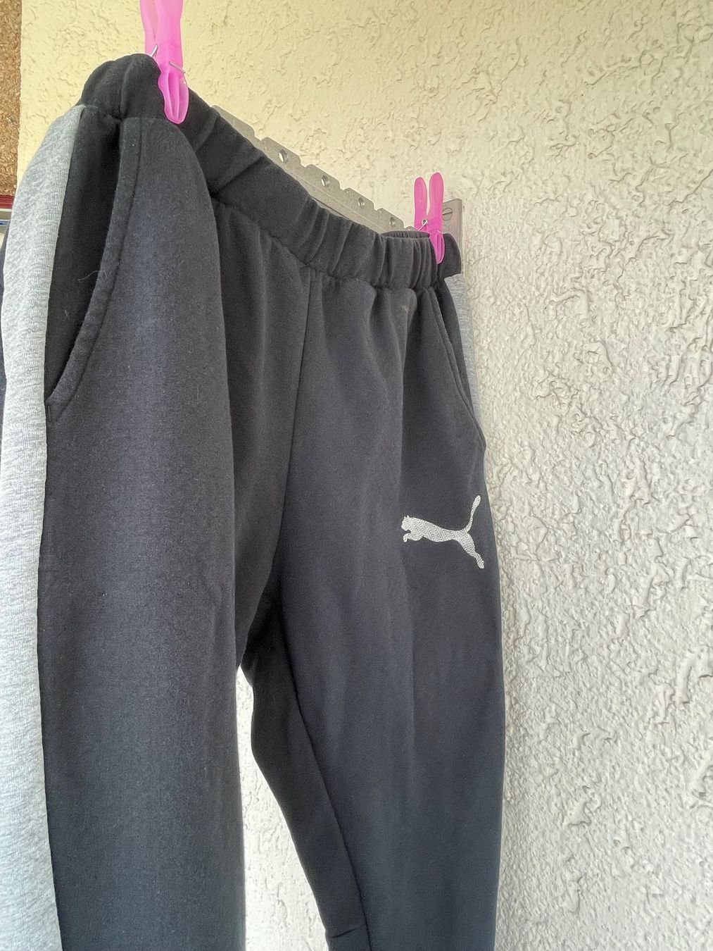 Puma Pantaloni: Puma Trainerhose Dunkelblau / Grau Gr. M – Usato da Niederwangen BE venduto da m_s13 3
