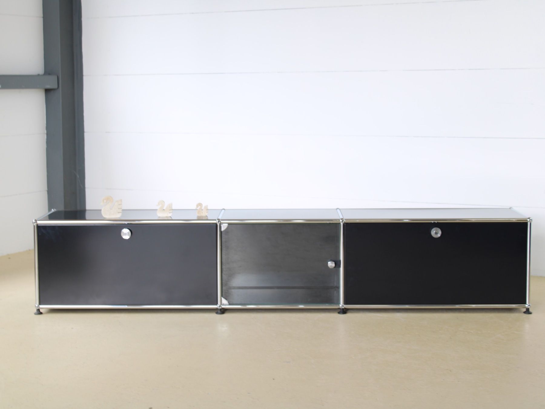 USM Cassettiere: USM Lowboard in Schwarz – Usato da Meinisberg venduto da atelier_TILIJA 4
