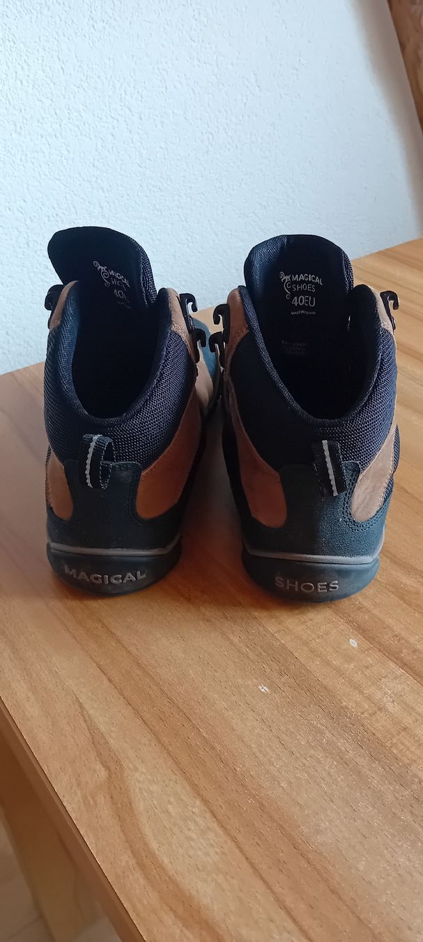 Chaussures hommes: Magical Shoes Wanderschuhe Grösse 40 EU – D'occasion à Gelterkinden par 2_hand_rolli 3