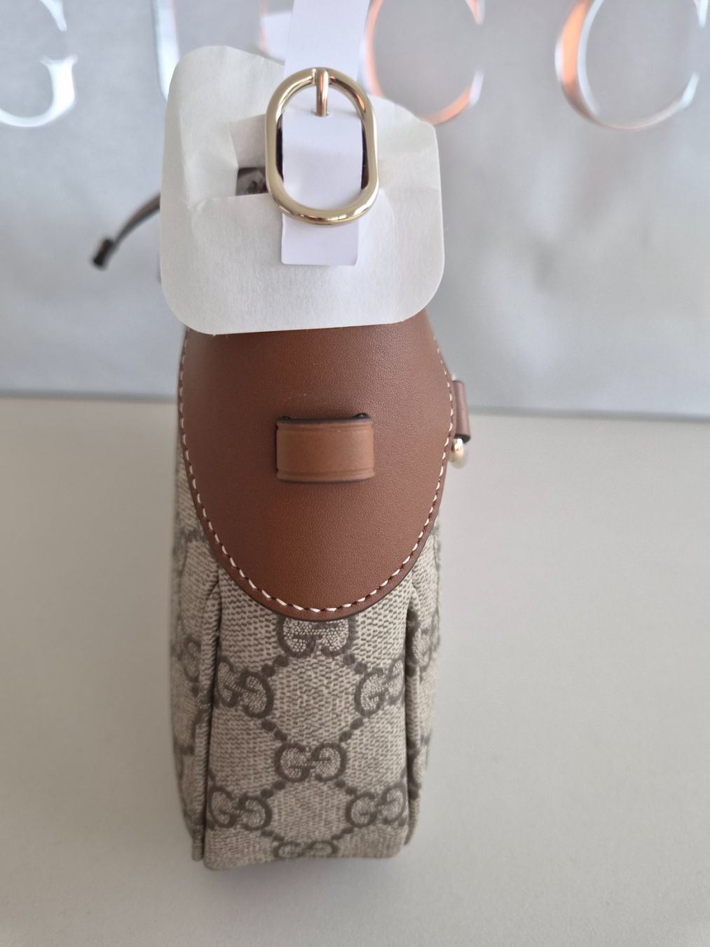 Gucci Borse da donna: New !  Gucci Emblem Shoulder Bag – Nuovo e nell'imballaggio originale da Oberrohrdorf venduto da RosePourpre 6
