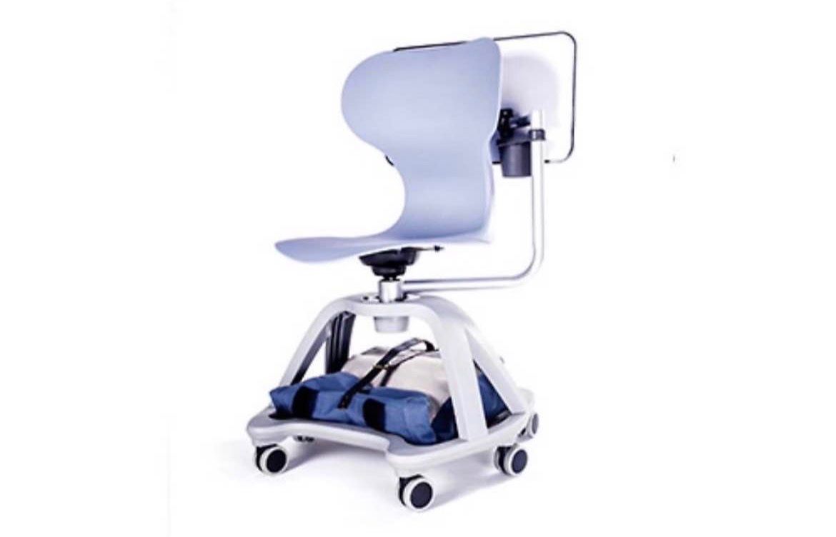 Stühle: 5 chaises-bureau sur roulettes avec tablette écritoire – Gebraucht aus Bulle von lau_ygq6 4