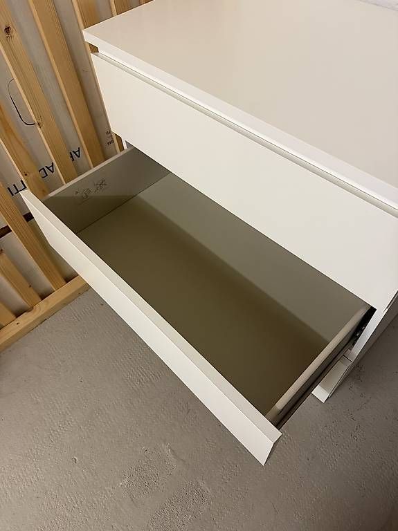 Cassettiere: Ikea Malm Kommode weiss – Usato da Basel venduto da Ohschaumal 3