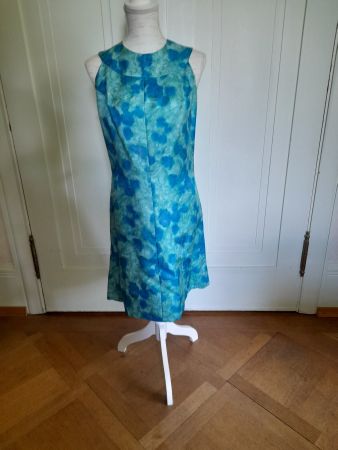 FEDERLEICHTES VINTAGE SEIDENKLEID 70ER JAHRE UNIKAT