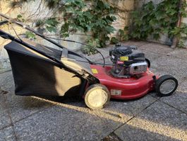 Benzin Rasenmäher MTD 46 S rot gebrauchter Zustand