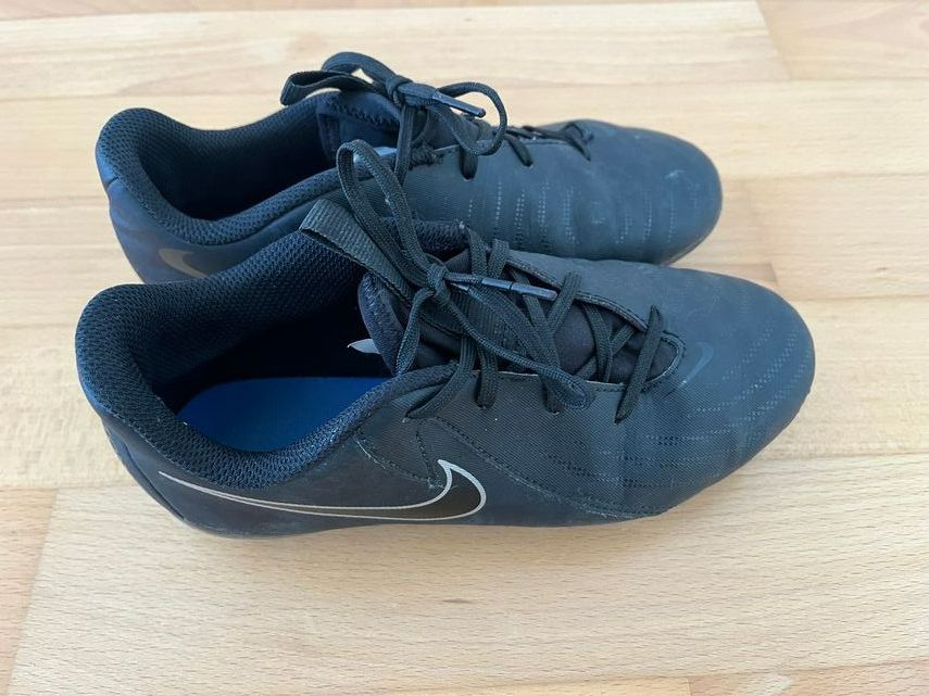 Nike Scarpe per ragazzi: Fussballschuhe mit Nocken von Nike – Usato da Muttenz venduto da Juvenile33 1
