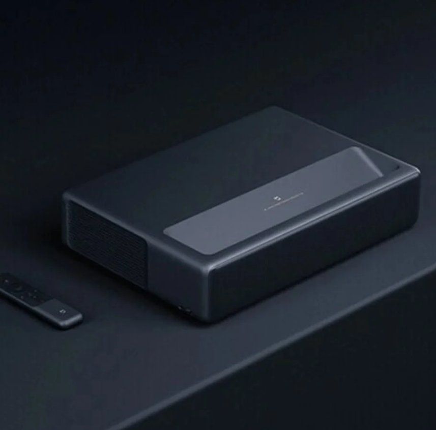 Xiaomi Videoprojektoren: 4K Laser Projector 150" Ultra Short Throw – Gebraucht aus Zürich von Caeirop 1