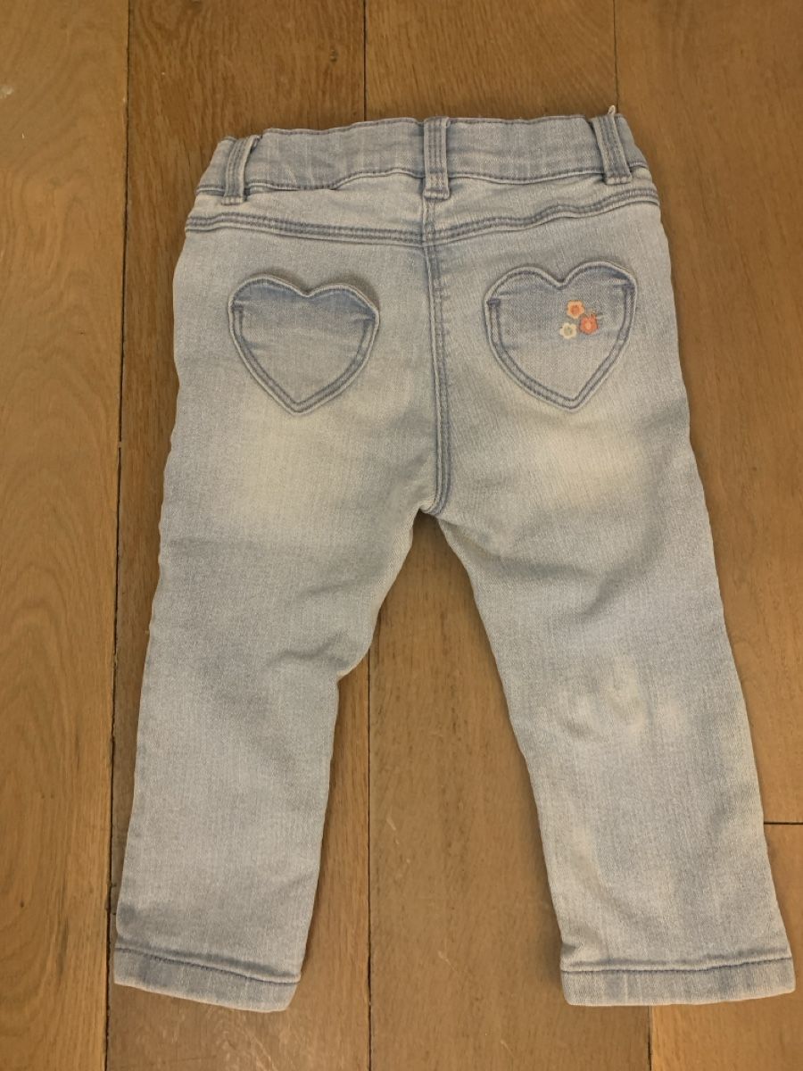 C&A Pantaloni: 🌸Jeans brodé fleuri 74-80 – Usato da Cartigny venduto da l.luckuit 1