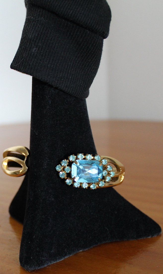 Armbänder & -reifen: Modeschmuck Armband , Vintage-Stil – Gebraucht aus Locarno von madame-tus-sauds 7