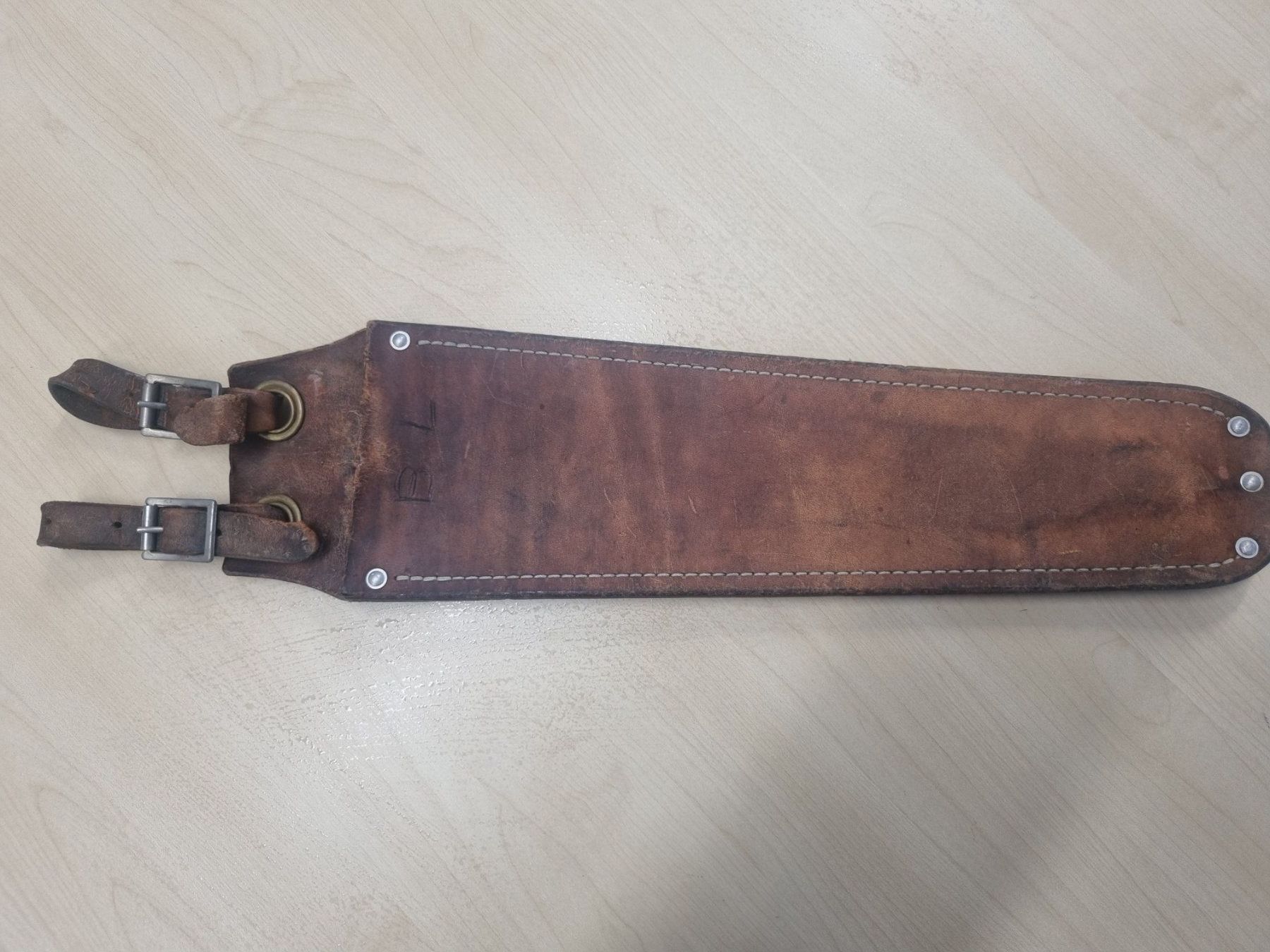 Accessori: Vintage Messer Lederscheide Länge: 50 resp.30cm – Usato da Lenzburg venduto da freedomky