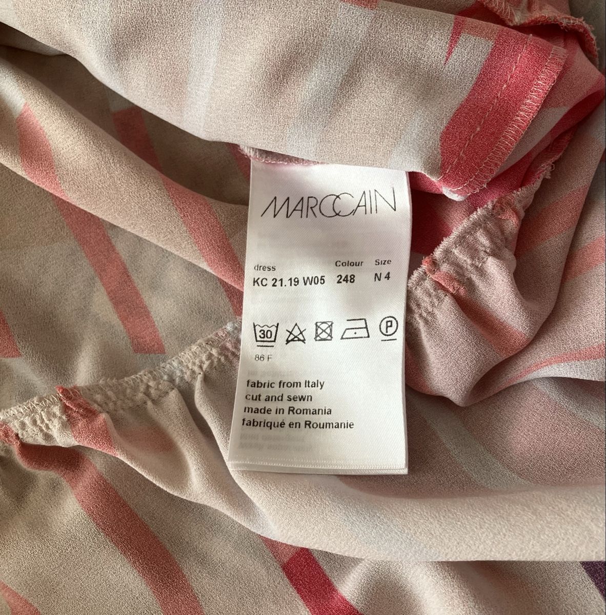 Marc Cain Robes: Marc Cain schönes Kleid N4/ 40 – D'occasion à Weiningen ZH par moon-55 6