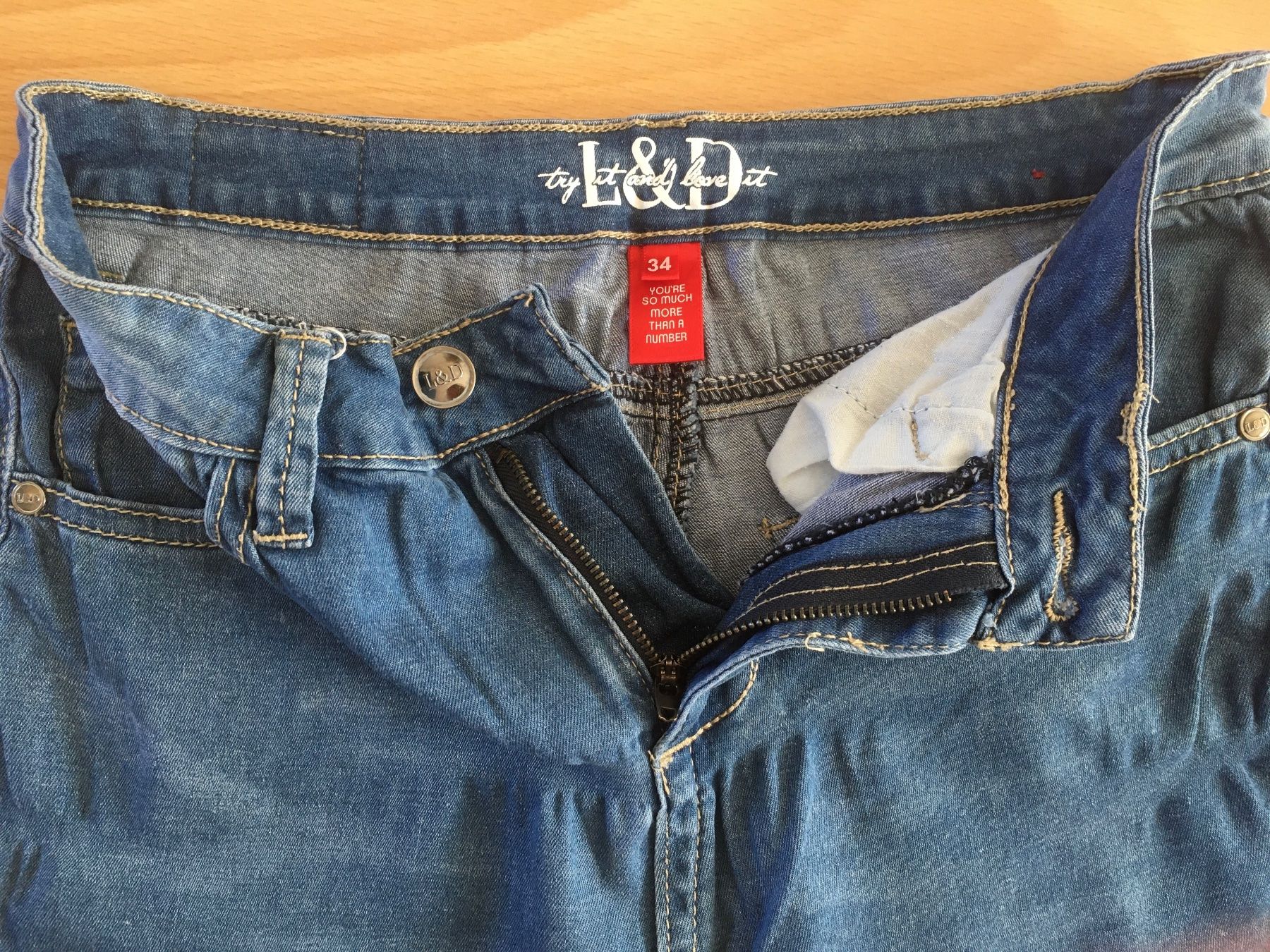 Jeans: Leichte Jeans in Grösse 34 von Chicorée – Gebraucht aus Obernau von Corolli 2