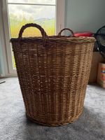 Grosser handgeflochtener Korb aus Weide (Ø 62 cm / H 60 cm)
