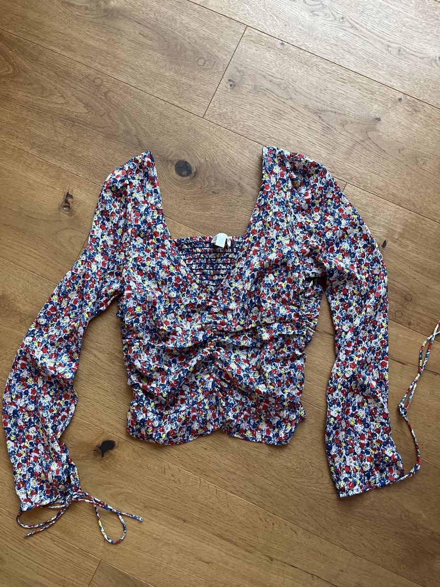 H&M Blusen: Bluse H&M Grösse XS mit Blumenmuster – Gebraucht aus Winterthur von nstau