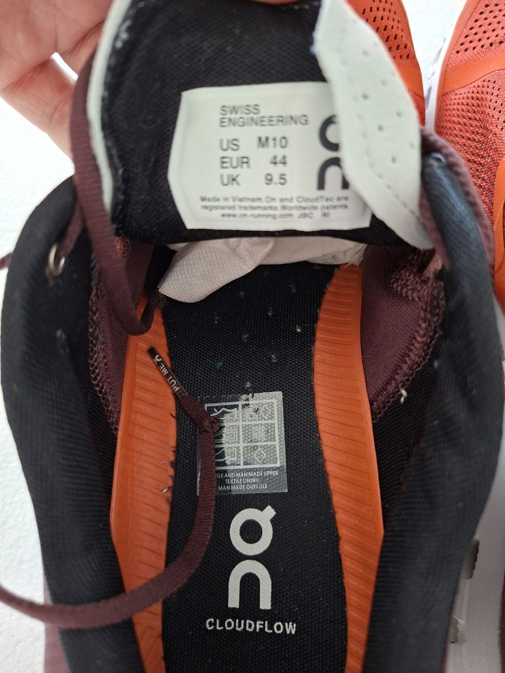On Scarpe da uomo: Chaussures de running On Cloudflow en mesh orange et bordeau – Usato da Renens VD venduto da ser_j2fn 4