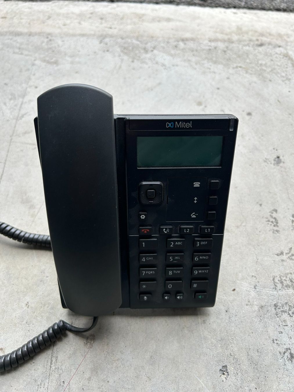 Mitel Telefoni: MITEL Tischtelefon 6863 SIP Schwarz – Usato da Glis venduto da ict_jwz7