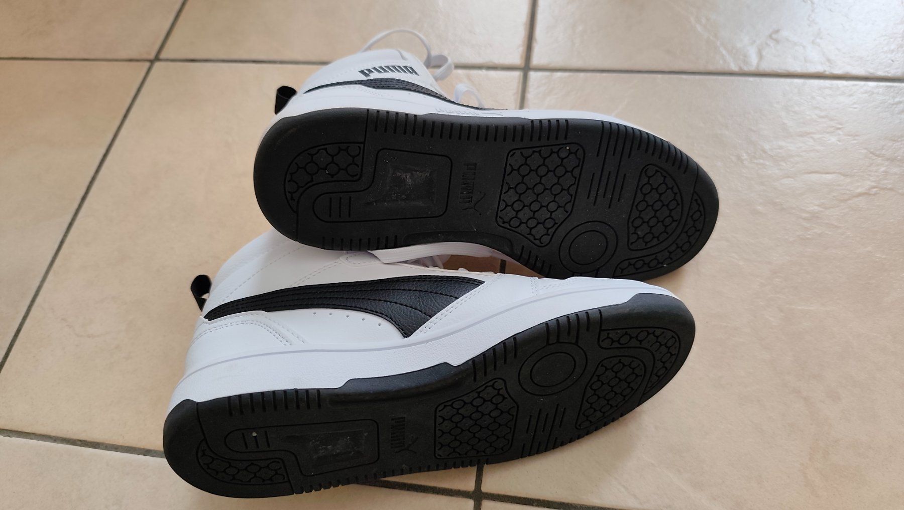 Puma Scarpe da donna: Puma Sneakers Gr. 38.5 – Nuovo (secondo la descrizione) da Alt St. Johann venduto da szo_fh69 2