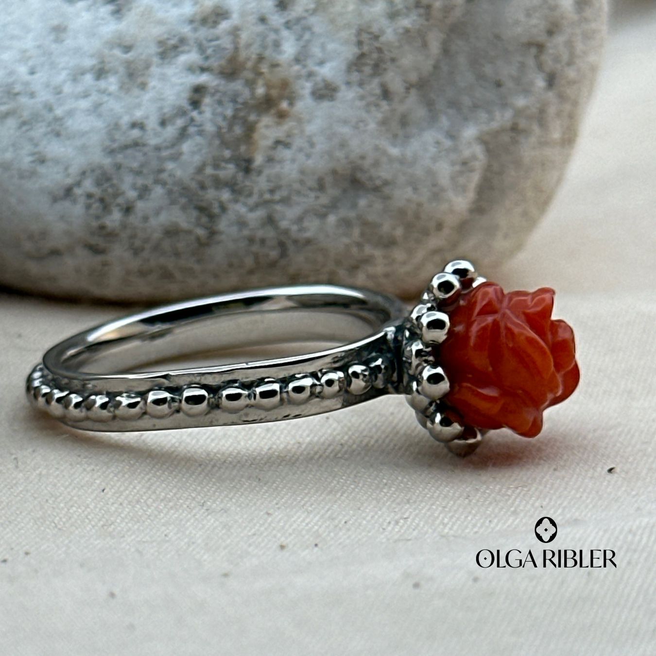 Olga Ribler Bagues: Edelstahl 4 mm  Ring mit Korallenrose,  Ringgrösse 62 – Neuf (Voir description) à Luzern par Schmuckoutlet 2