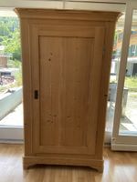 Antiker Schrank Landhausstil 