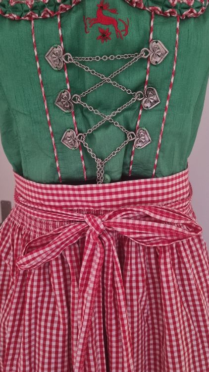Dirndl von C&A (Gebraucht) in Waltenschwil für CHF 20 – mit