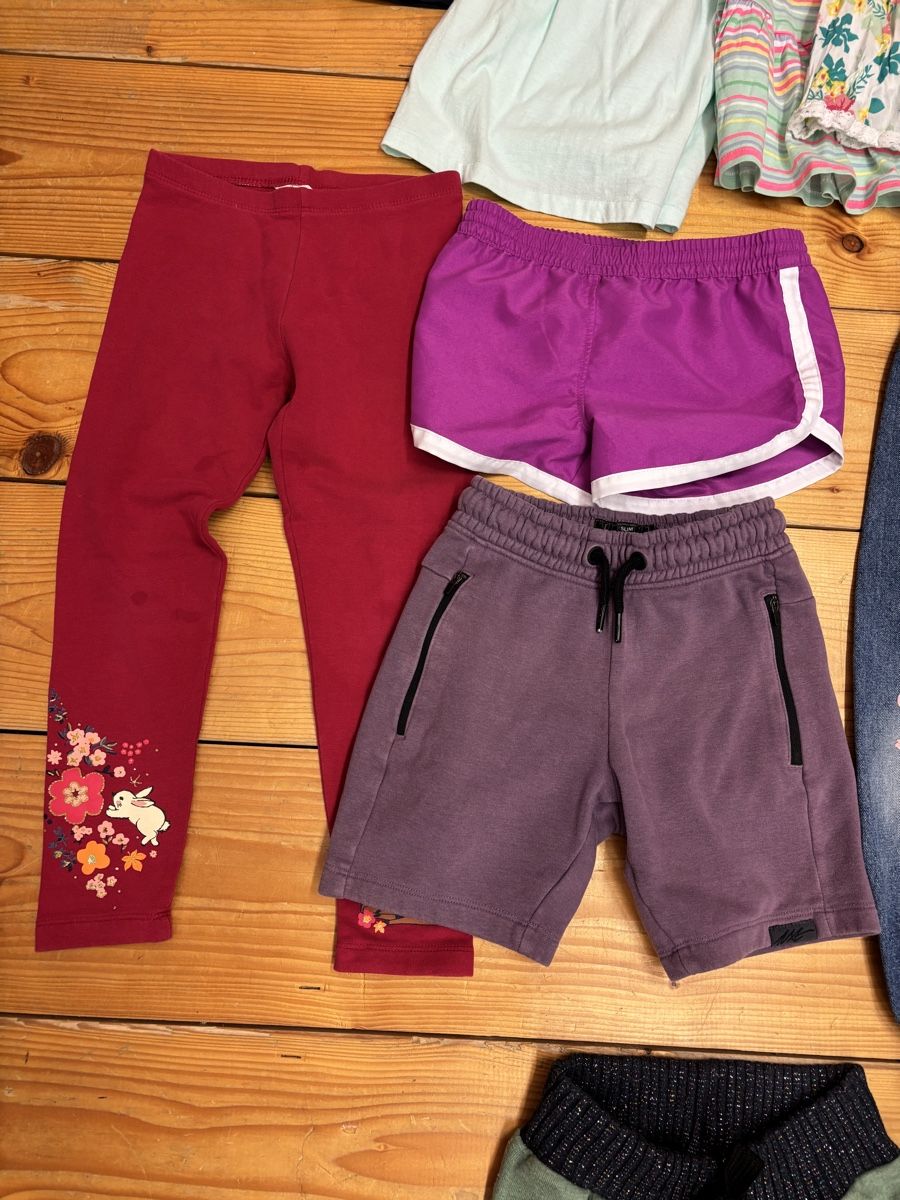 Lotti & Set di vestiti: Kleiderpaket Mädels, Grösse 110/116 – Usato da Büren an der Aare venduto da Nikito2001 3