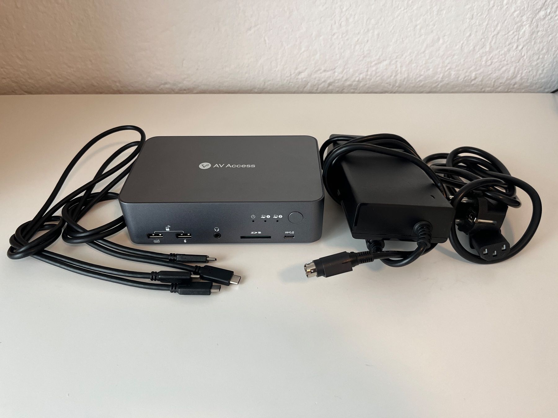 Docking station: Absolut nuewertige AV Access iDock C20 KVM Switch Docking – Nuovo (secondo la descrizione) da Wallisellen venduto da JohnnyBravo