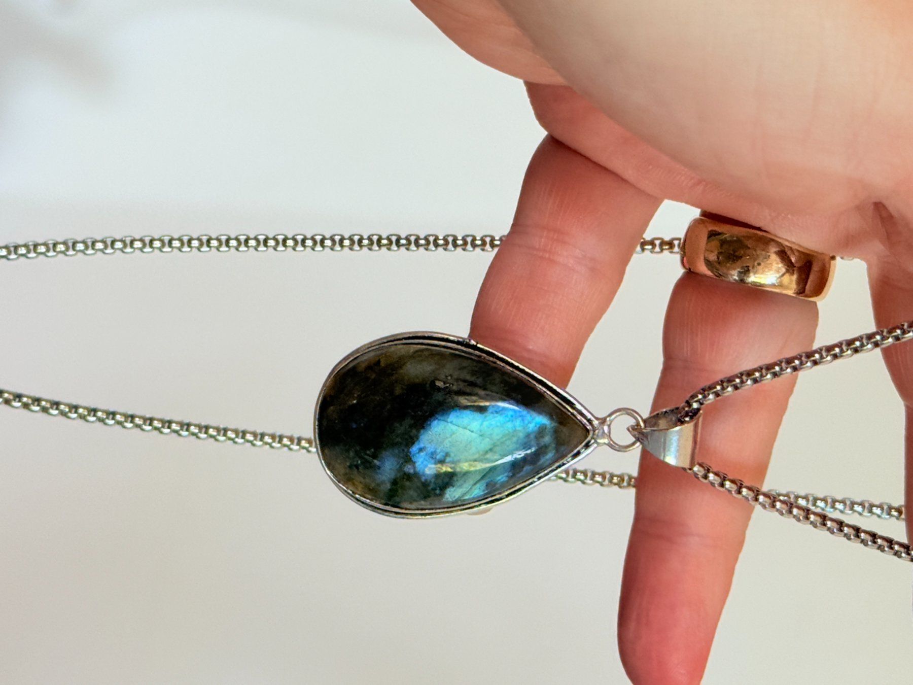 Catenine: Superbe pendentif Labradorite & chaîne – Nuovo e nell'imballaggio originale da Genève venduto da AWWA 5