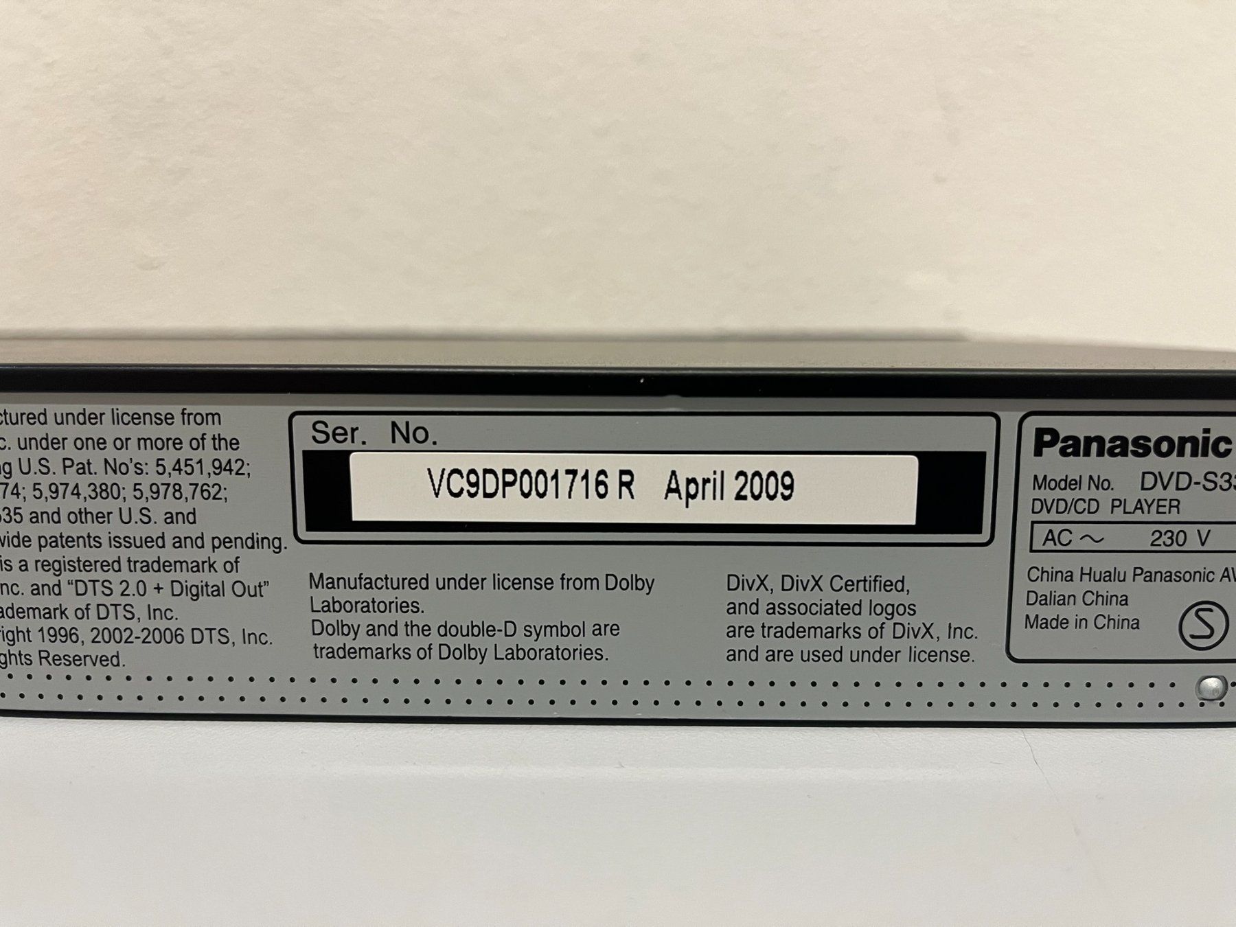 Tutti i DVDs: Panasonic DVD-S33 – Usato da Hochdorf venduto da av-electronics 4