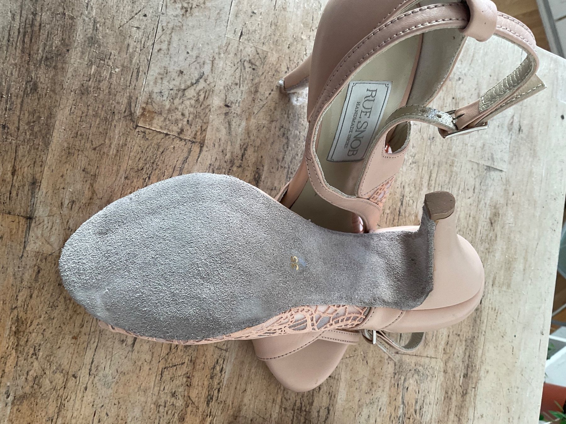 Damenschuhe: Einzigartiges Design / Unique Design High Heels – Neu und originalverpackt aus Meilen von 1928NixilGnuey 4