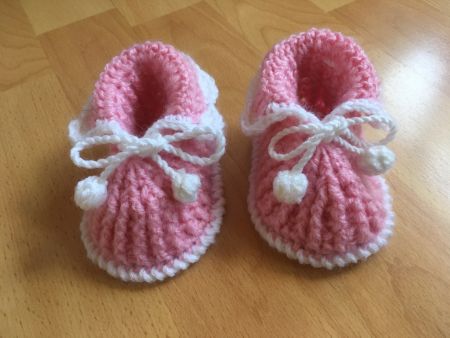 Babyfinkli Handarbeit  Finkli Geschenk zur Geburt oder Taufe