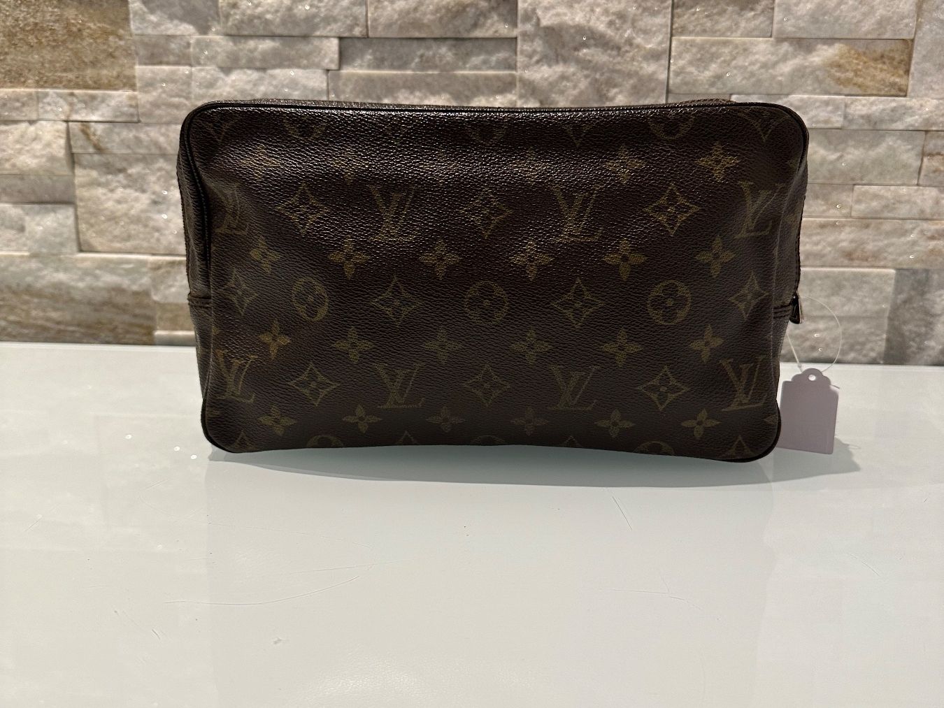 Louis Vuitton Borse da donna: Louis Vuitton Necessaire - Nr. 1150 – Usato da Hittnau venduto da LuxAndMore 2