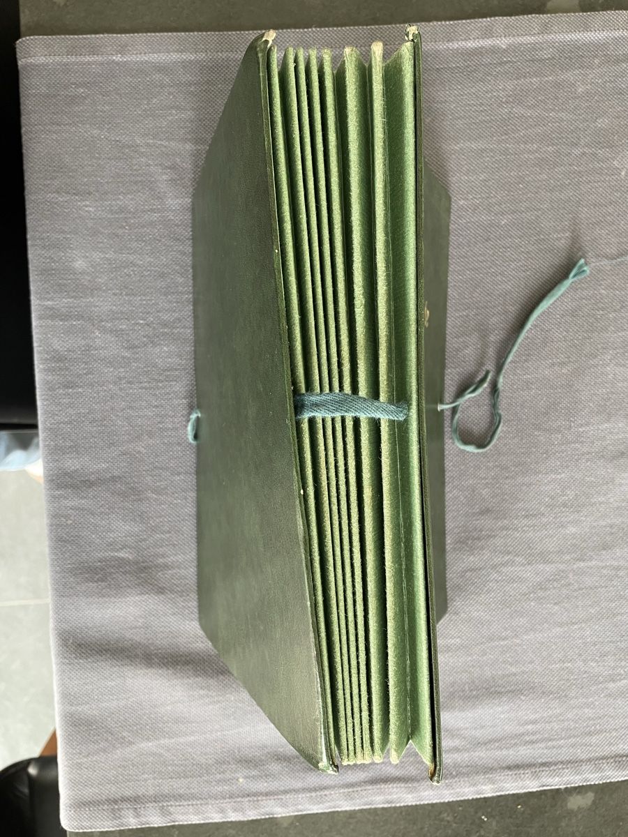 Koffer & Taschen: Antike Dokumentenmappe 8 Fächern.  Karton – Gebraucht aus Mönchaltorf von Mitsuko13 2
