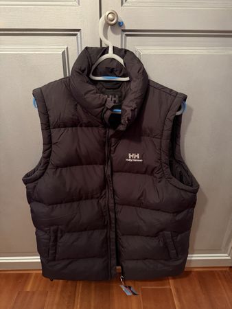 New Helly Hansen 2-in-1 Puffer Jacket to Vest
