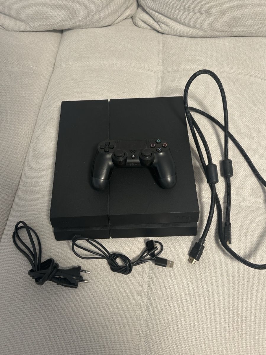 Sony Console: PS4 500GB mit einem Controller und Hdmi Kabel – Usato da Schlieren venduto da egg_hp7m